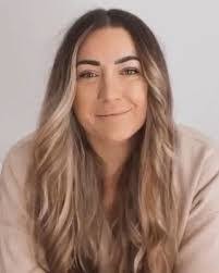 Ashley Otte's Instagram, Twitter & Facebook