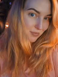 Cassi Rivera (@blondiebubbles)