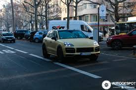 Porsche knew the cayenne s hybrid was a bad dog. Porsche Cayenne Turbo S E Hybrid 12 December 2020 Autogespot