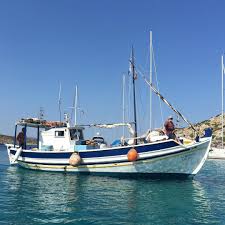 5 Likes 1 Comments Flora Koukli Florainnaxos On Instagram Greekfishingboat Irakliaisland Lovingreece Bateau Voilier Bateaux Voilier