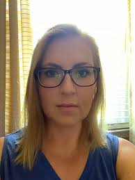 Beach party makeup look. Click