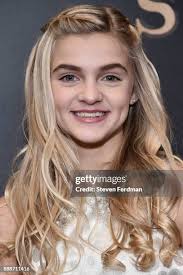 680 Mary Dunn Stock Photos, High-Res Pictures, and Images