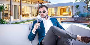 How To Become A Luxury Real Estate Agent - Agentfire