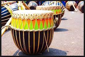 Alat musik membranophone merupakan alat musik yang sumber bunyinya berasal dari membran atau selaput tipis. Alat Musik Tradisional Indonesia Penjelasan Gambar Dan Namanya
