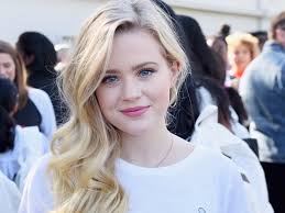 The daughter of reese witherspoon, ava elizabeth phillippe, is turning 21 this coming september how tall is reese witherspoon daughter? Reese Witherspoon S Daughter Ava Phillippe Made Her Modeling Debut