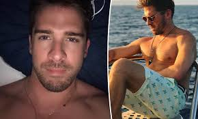 I've written a film, i'm directing it this year in australia. Hugh Sheridan Reveals His Sexuality Struggle Saying He Has Been With Both Men And Women Daily Mail Online