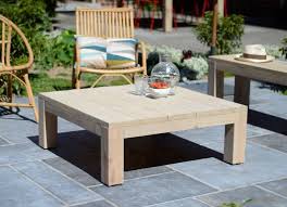 Table Basse De Salon Ou De Jardin En Bois Brut Riviera Vue A L Exterieur Table Salon De Jardin Table Exterieur Bois Table Basse Exterieur