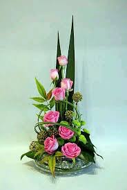 Pin By Sonia Klotz On Flores Fresh Flowers Arrangements Modern Flower Arrangements Church Flower Arrangements