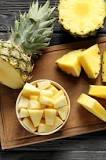 Can old pineapple make you sick?