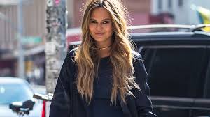 It seems like selena has had the best summer ever thanks to the totally awesome roommates that joined her for the season. The Best Pregnant Celebrity Street Style Stylecaster