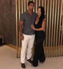 The san francisco 49ers looked nothing like the unit that ran roughshod through the. Nfl 137 5m Superstar Jimmy Garoppolo Is Dating A Boston Model Daily Mail Online