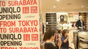 Toko emas di ptc surabaya. Pembukaan Gerai Uniqlo Pakuwon Mall Surabaya Tribunnews Com Mobile