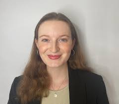 💚 Class of 2026 PA Student Spotlight!! 💚 👩‍🎓 PA-S1: Julia (she/hers)  📍Originally from: New Jersey 🏥 Experience prior to school: Volunteer EMT  in high school, then PT Aide and Dermatology MA