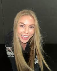 Amanda Lutz's Instagram, Twitter & Facebook