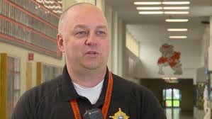 A school resource officer in Ohio is keeping up his tradition of  congratulating graduates by going to all 317 seniors' houses