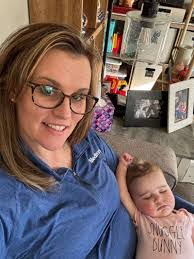 Holly Knutson's Instagram, Twitter & Facebook