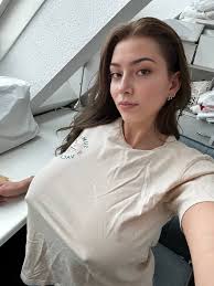 Maya Singer op X: @everymovieplug Say hi if Im your type🥰  t.co4bymiZ4zPb t.co79Dx35ytL8  X