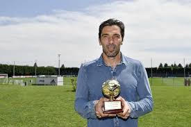 Gigi buffon, best goalkeeper of the tournament and winner of the world cup with italian team! Iffhs