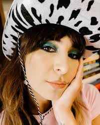 Alexa Villa's Instagram, Twitter & Facebook