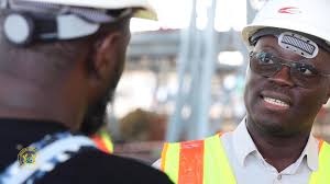 This is our assurance to all of you in Takoradi:, The Takoradi Market  Circle Redevelopment project has been captured as a priority, and work will  resume next year.