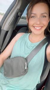 On her hot girl walk 💅🏻