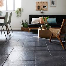 Vous garantir le bon achat, on y travaille tous les jours. Carrelage Sol Et Mur Forte Effet Pierre Bleue Noir Monastere L 30 X L 50 Cm Leroy Merlin