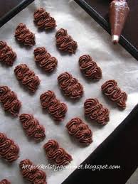 I Am Finally Making One Of The Famous Recipe From The Patisserie Of Pierre Herme Viennese Chocolate Sable The Sable Cookies Chocolate Biscuits Danish Cookies