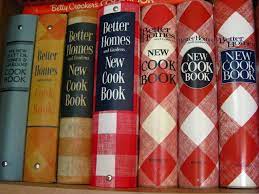 Some Better Homes And Gardens Cookbooks Picked Up Over The Years Vintage Cookbooks Vintage Housewife Old Recipes