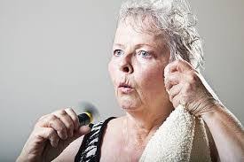 Sari Cohen's Instagram, Twitter & Facebook