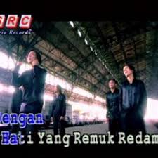 Maybe you would like to learn more about one of these? Ziana Zain Madah Berhelah Cover Ubs Band By Kelaut