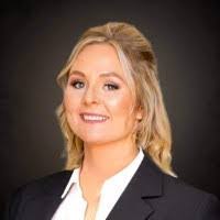 Nicole Bertram's Instagram, Twitter & Facebook