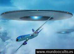 The video of the aurora over antarctica appears to have shown several unidentified flying objects (ufos) moving through daytime ufo sighting filmed in the sky above saint petersburg, russia. Ufo Co