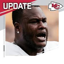 The #Chiefs expect LT D.J. Humphries to be ready for Christmas Day vs the  Steelers, barring any setbacks, per Nate Taylor