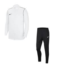 Nike Trainingsanzug Gunstig Kaufen Jogginganzug Prasentationsanzug Polyesteranzug