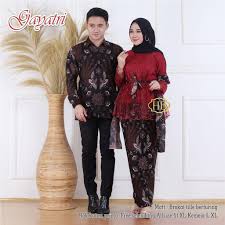 Kebaya Lamaran Tunangan Baju Kondangan Couple Sarimbit Batik Seragam Bridesmaid Gayatri Mtd Maroon Shopee Indonesia
