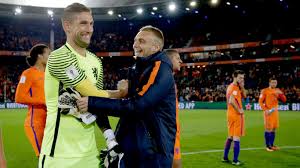 Последние твиты от maarten stekelenburg (@mstekelenburg). Maarten Stekelenburg En Jeremiah St Juste In Voorlopige Selectie Onsoranje