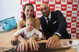 08:01 a család a nyár nagy részét a balatonon tölti egy hajón, ami teljesen felszerelt. Berki Sosem Leszunk Baratok Nellyvel Blikk