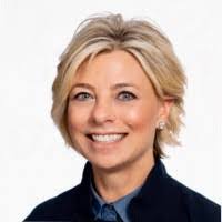 Pam Lind's Instagram, Twitter & Facebook