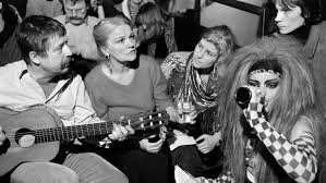 Die offizielle facebook seite der österreich version von bauer sucht frau auf atv!. Godmother Of Punk Nina Hagen Feiert Ihren 65 Geburtstag