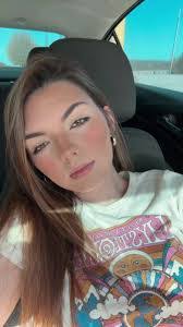 Autumn Bowers's Instagram, Twitter & Facebook