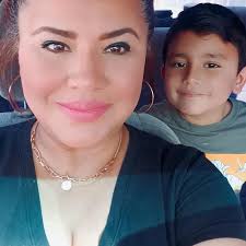 Eres el amor de mi vida ,lo que tanto pedía . Mi compañero de todo !!! Mi  hijo adorado . Gracias por dejarme ser tu mamá . Mi bello Cristian .