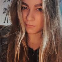 Olivia Ash's Instagram, Twitter & Facebook