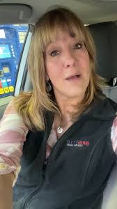 Elaine Hare's Instagram, Twitter & Facebook