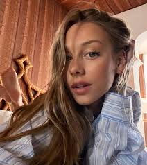 Follow @ester_esposito_2021 . Good night . . . . . . . . . . . . . . . . .  . . . . . . . . . . #juvialockser #tokyo #moneyheist #jerza #albaflores  #lacasadepapelrio #itziaritu #corridos #gruvia #lacasadicarta #elite8  #multitiver #lacasadepapel3 ...