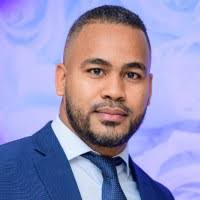 20+ perfiles de «Elvin Santana»