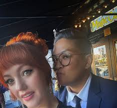 Kasey Leigh-𝓚𝓾𝓹𝓬𝓪𝓴𝓮-Burlesque & Fire Performer-Show Producer