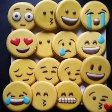 Mhhh Lecker Diese Susse Idee Passt Perfekt Zu Unserer Emoji Party Zum Kindergeburtstag Vielen Dank Dafur Dein Blog Emoji Cookie Emoji Cake Flooding Cookies Emoji are not just smiles 😄. pinterest