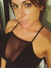 If the woman in the posted picture definitively does not fit under the umbrella of fit as outlined trans women are women. Hot Sexy And Fit Women Barnorama