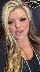 Drop a REVIEW 🙏 or a statement about what your favorite thing about  Mindy’s Boutique is in the comments 🙌, Excuse the dirty mirror but how  cute is this winter vest we will be doing for BBW Ballin ...