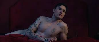 Sam Underwood naked - Hello Again